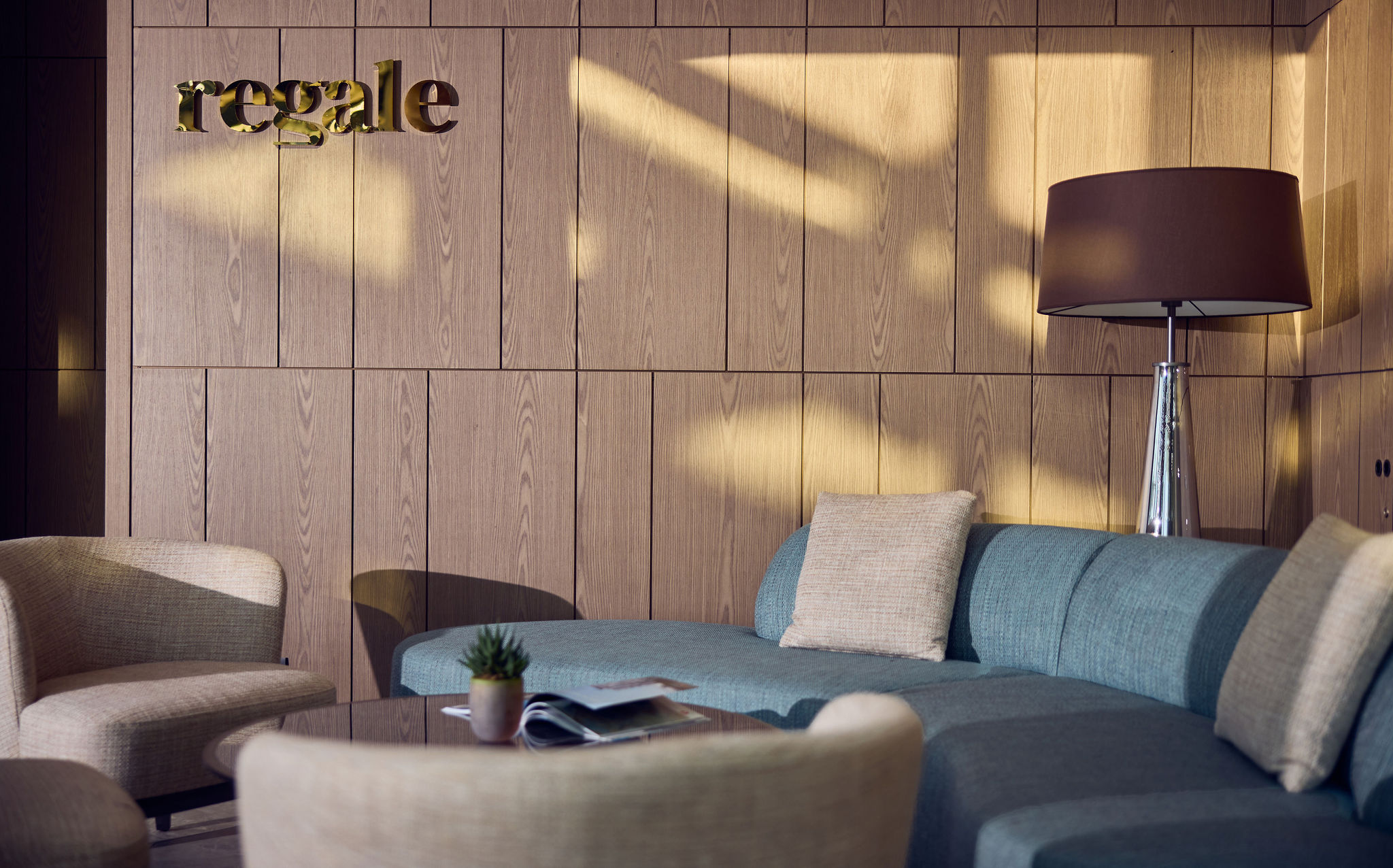 Интериорен дизайн на лоби бар