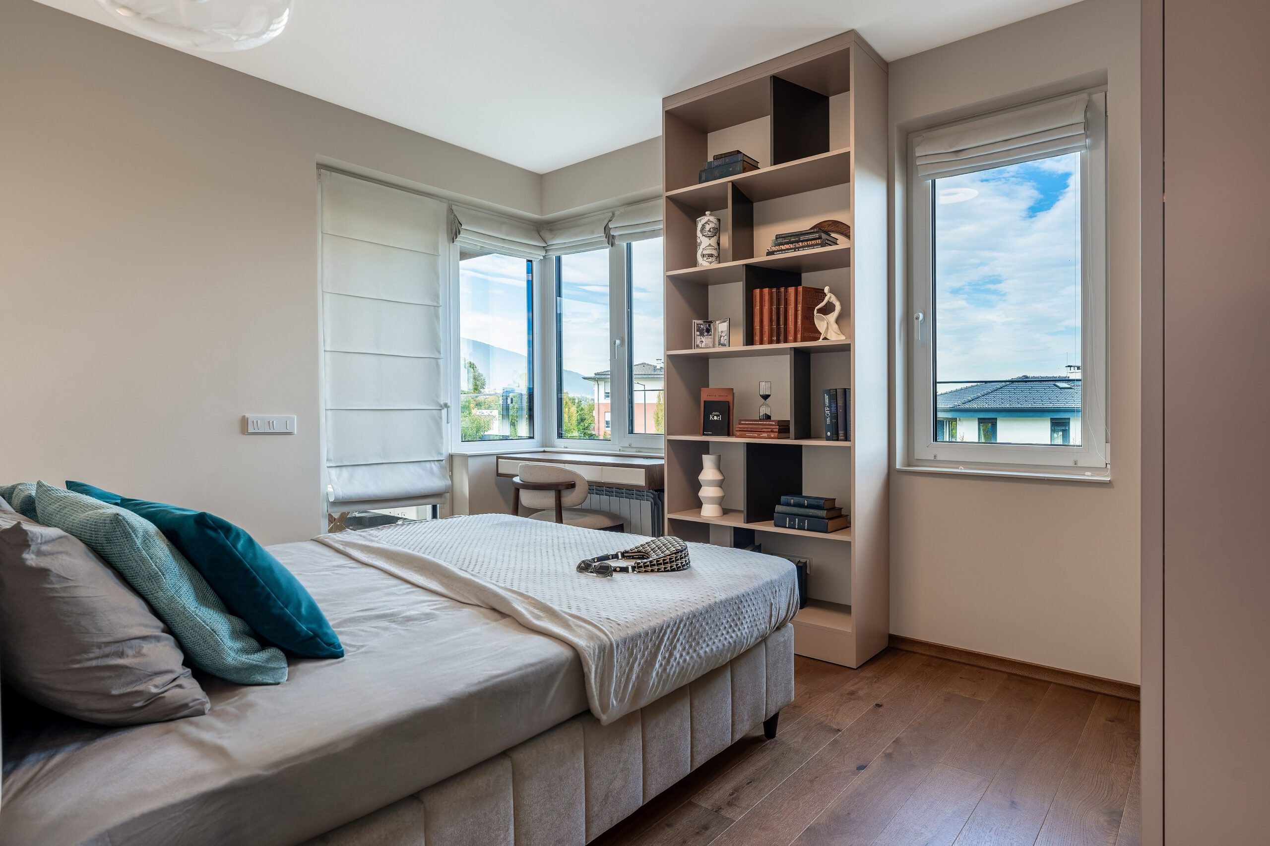 Корпусна мебел в спалня